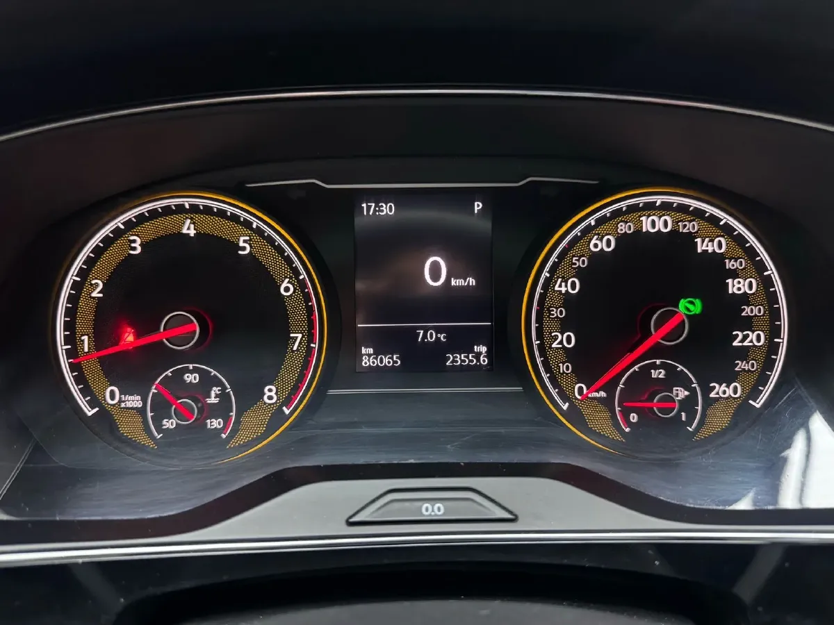 2020 Volkswagen Passat 2.0T 186HP L4 7DCT,autocango,china used car exporter,china ev exporter,chinese used car exporter,chinese used ev exporter