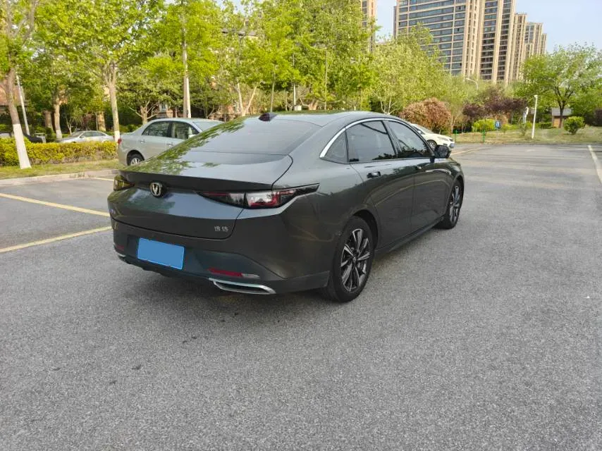 2023 ChangAn Oshan Z6 1.5T 188HP L4 7DCT,autocango,china used car exporter,china ev exporter,chinese used car exporter,chinese used ev exporter