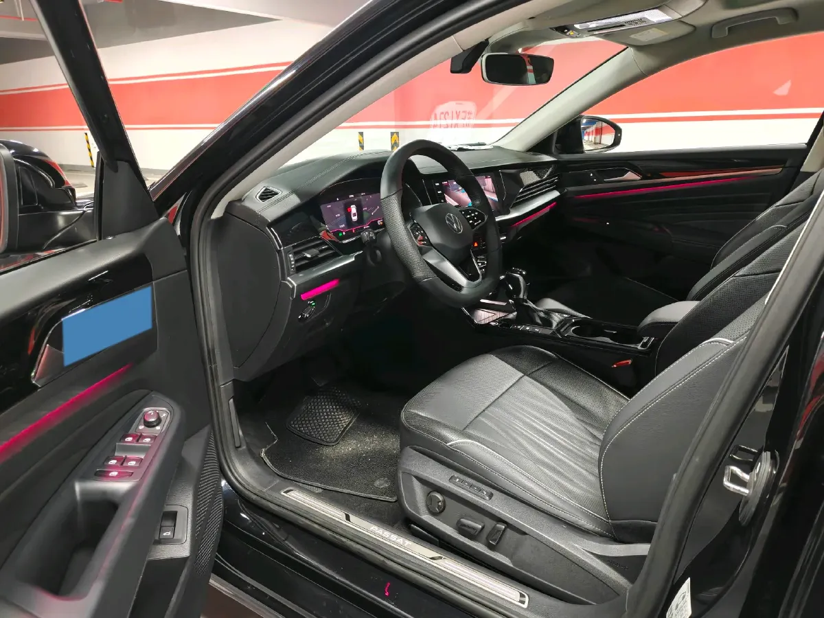 2021 Volkswagen Passat 2.0T 186HP L4 7DCT,autocango,china used car exporter,china ev exporter,chinese used car exporter,chinese used ev exporter
