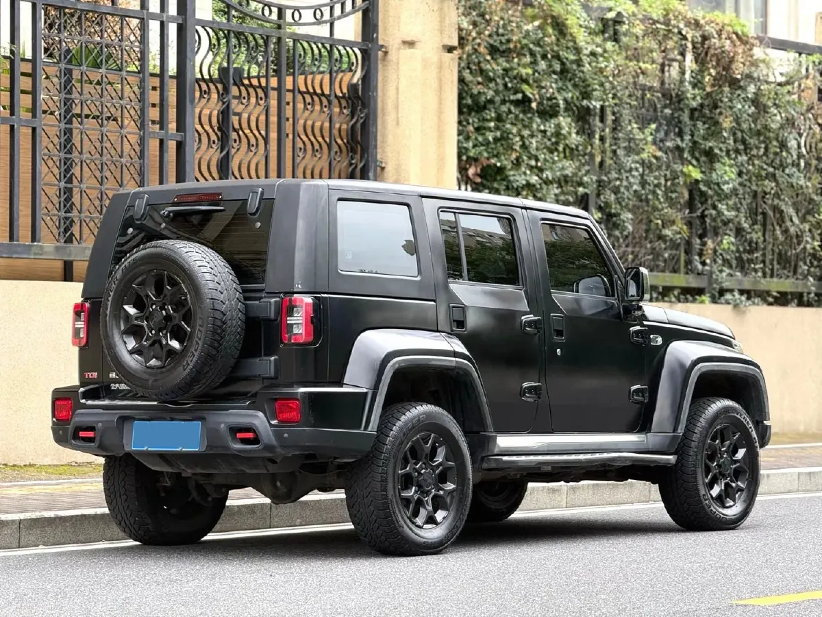 2023 Beijing BJ40 2.0T 163HP L4 8AT,autocango,china used car exporter,china ev exporter,chinese used car exporter,chinese used ev exporter