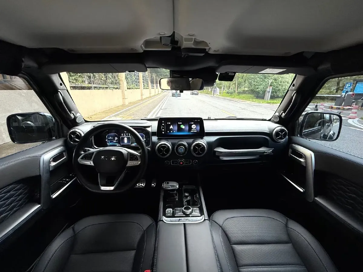 2023 Beijing BJ40 2.0T 163HP L4 8AT,autocango,china used car exporter,china ev exporter,chinese used car exporter,chinese used ev exporter