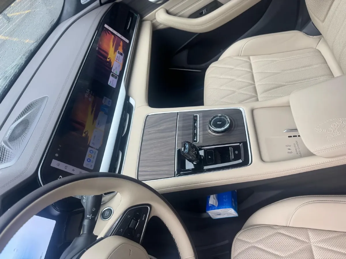 2025 Geely Monjaro 2.0T 238HP L4 8AT,autocango,china used car exporter,china ev exporter,chinese used car exporter,chinese used ev exporter