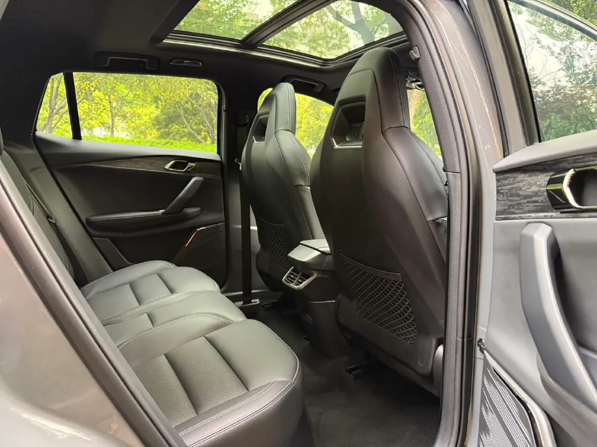 2023 LYNK&CO 06 1.5T 181HP L4 7DCT,autocango,china used car exporter,china ev exporter,chinese used car exporter,chinese used ev exporter