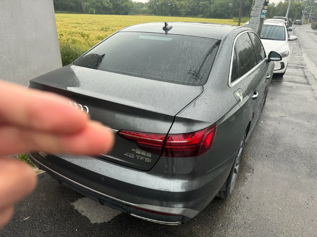 2020 Audi A4L 2.0T 190HP L4 7DCT,autocango,china used car exporter,china ev exporter,chinese used car exporter,chinese used ev exporter