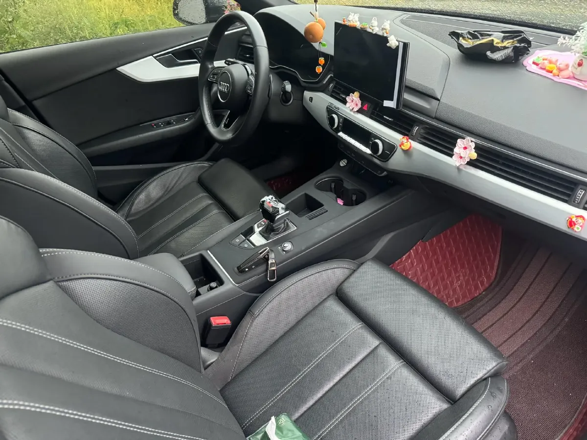 2020 Audi A4L 2.0T 190HP L4 7DCT,autocango,china used car exporter,china ev exporter,chinese used car exporter,chinese used ev exporter