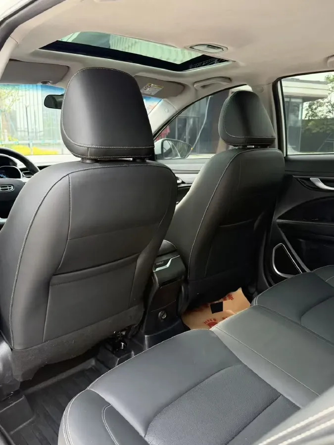 2021 BaoJun 530 1.5T 147HP L4 CVT,autocango,china used car exporter,china ev exporter,chinese used car exporter,chinese used ev exporter