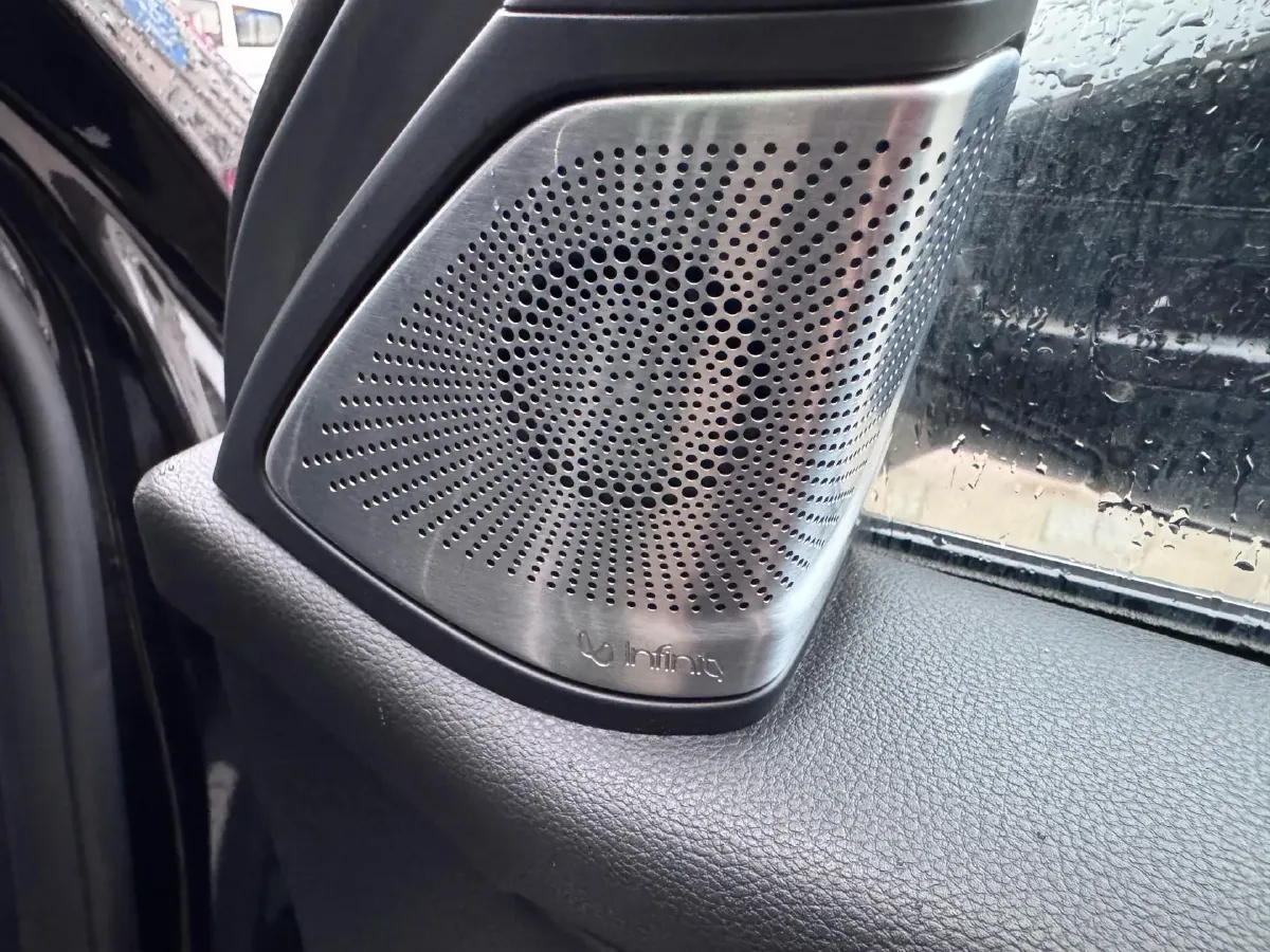 2021 WEY VV6 2.0T 227HP L4 7DCT,autocango,china used car exporter,china ev exporter,chinese used car exporter,chinese used ev exporter