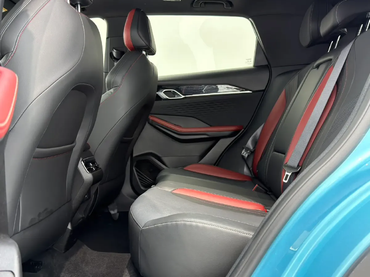 2022 Geely Coolray 1.5T 181HP L4 7DCT,autocango,china used car exporter,china ev exporter,chinese used car exporter,chinese used ev exporter