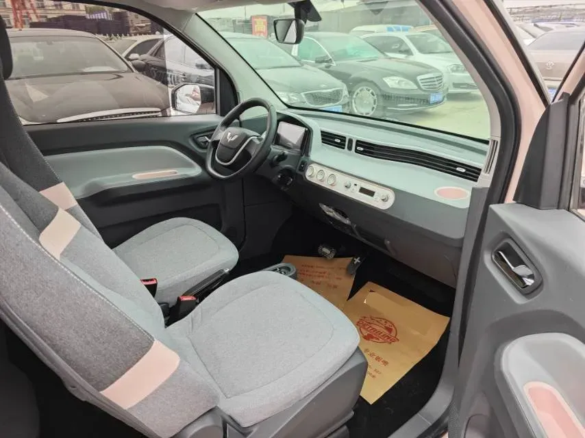 2021 WuLing HongGuang MINI EV BEV 13.9KWH,autocango,china used car exporter,china ev exporter,chinese used car exporter,chinese used ev exporter