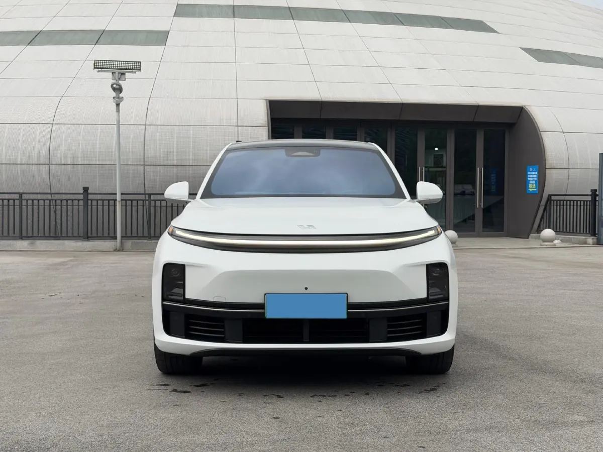 2023 Li L7 Range Extended 154HP REEV 40.9KWH,autocango,china used car exporter,china ev exporter,chinese used car exporter,chinese used ev exporter