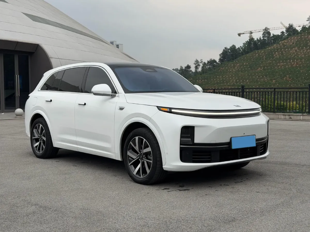 2023 Li L7 Range Extended 154HP REEV 40.9KWH,autocango,china used car exporter,china ev exporter,chinese used car exporter,chinese used ev exporter