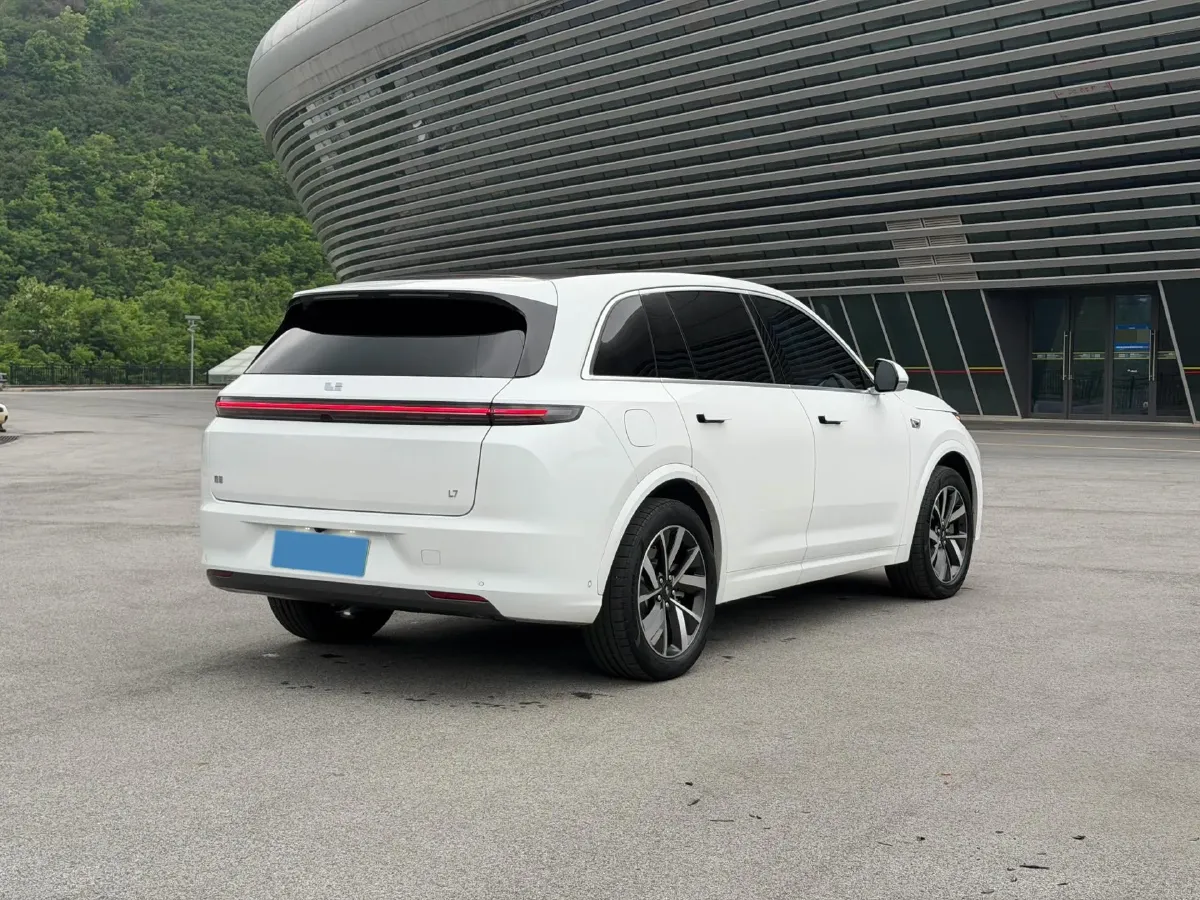 2023 Li L7 Range Extended 154HP REEV 40.9KWH,autocango,china used car exporter,china ev exporter,chinese used car exporter,chinese used ev exporter