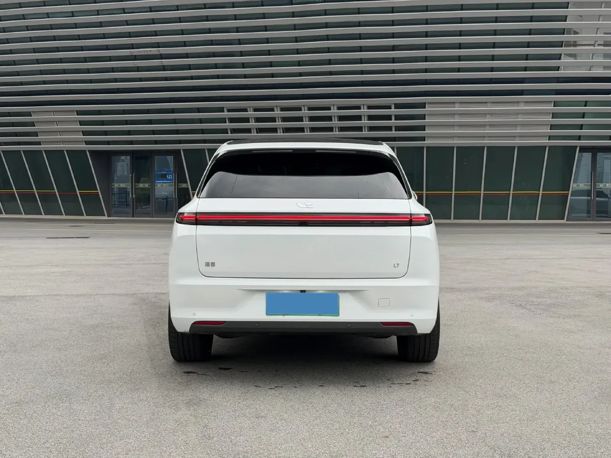 2023 Li L7 Range Extended 154HP REEV 40.9KWH,autocango,china used car exporter,china ev exporter,chinese used car exporter,chinese used ev exporter