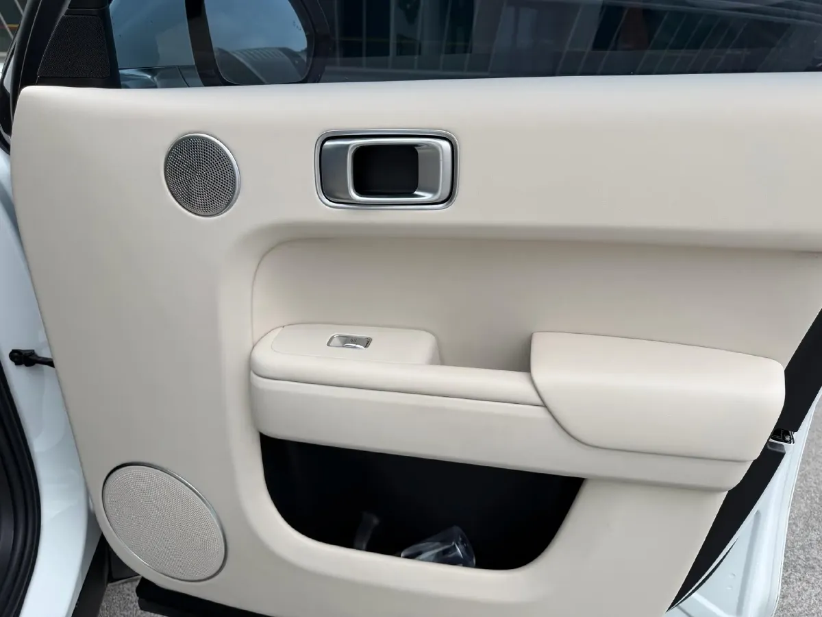 2023 Li L7 Range Extended 154HP REEV 40.9KWH,autocango,china used car exporter,china ev exporter,chinese used car exporter,chinese used ev exporter