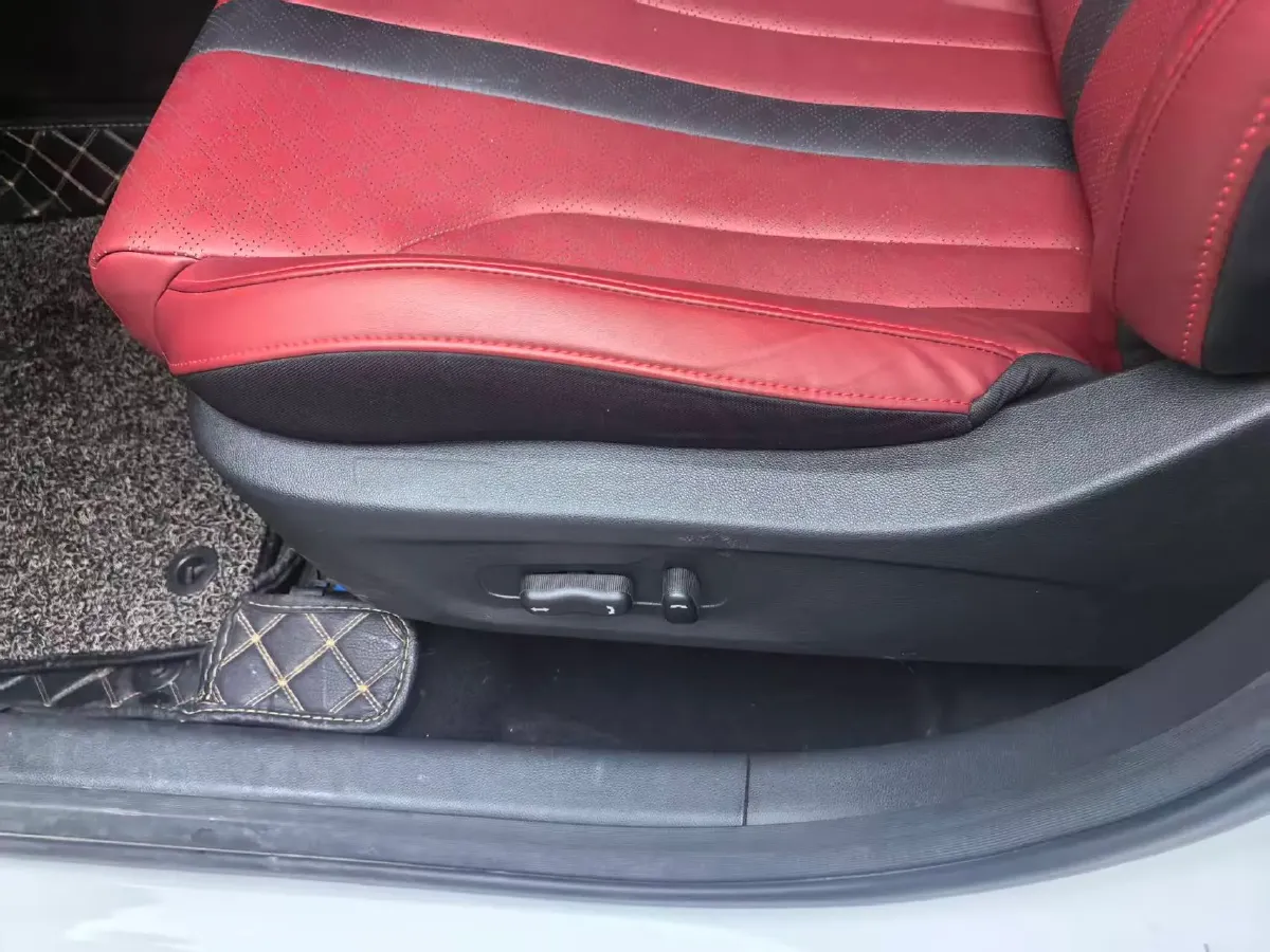 2021 ChangAn Eado 1.4T 160HP L4 7DCT,autocango,china used car exporter,china ev exporter,chinese used car exporter,chinese used ev exporter