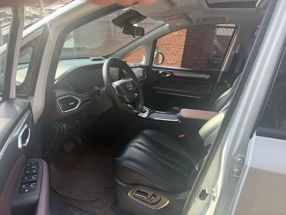 2023 GAC Trumpchi M6 1.5T 177HP L4 7DCT,autocango,china used car exporter,china ev exporter,chinese used car exporter,chinese used ev exporter