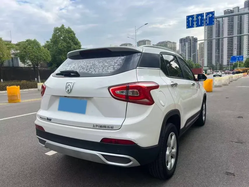 2017 BaoJun 310W 1.5L 105HP L4 6MT,autocango,china used car exporter,china ev exporter,chinese used car exporter,chinese used ev exporter