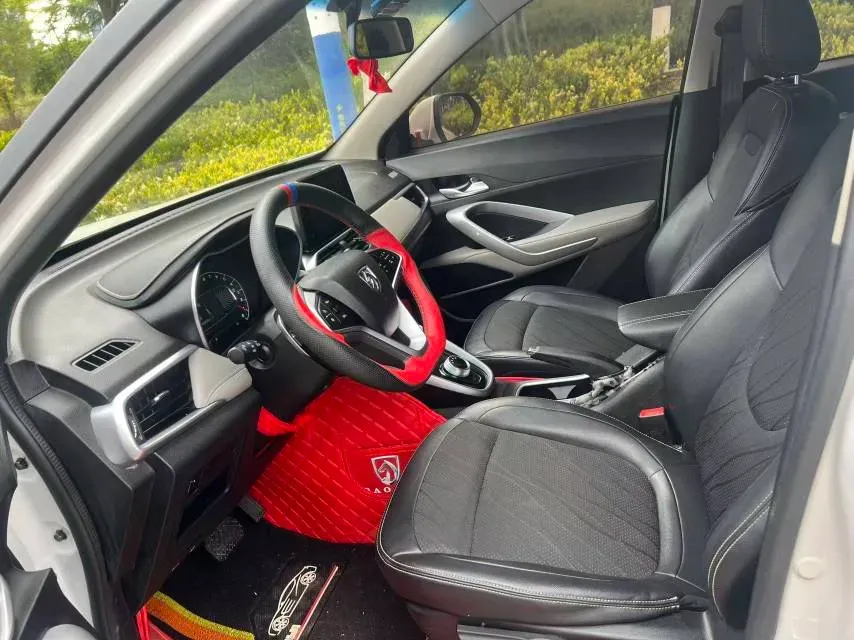 2017 BaoJun 310W 1.5L 105HP L4 6MT,autocango,china used car exporter,china ev exporter,chinese used car exporter,chinese used ev exporter