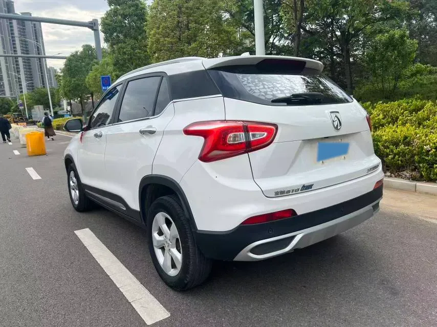 2017 BaoJun 310W 1.5L 105HP L4 6MT,autocango,china used car exporter,china ev exporter,chinese used car exporter,chinese used ev exporter