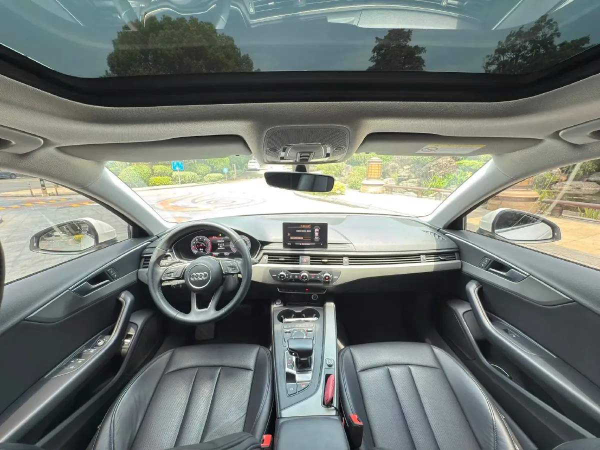 2019 Audi A4L 2.0T 190HP L4 7DCT,autocango,china used car exporter,china ev exporter,chinese used car exporter,chinese used ev exporter