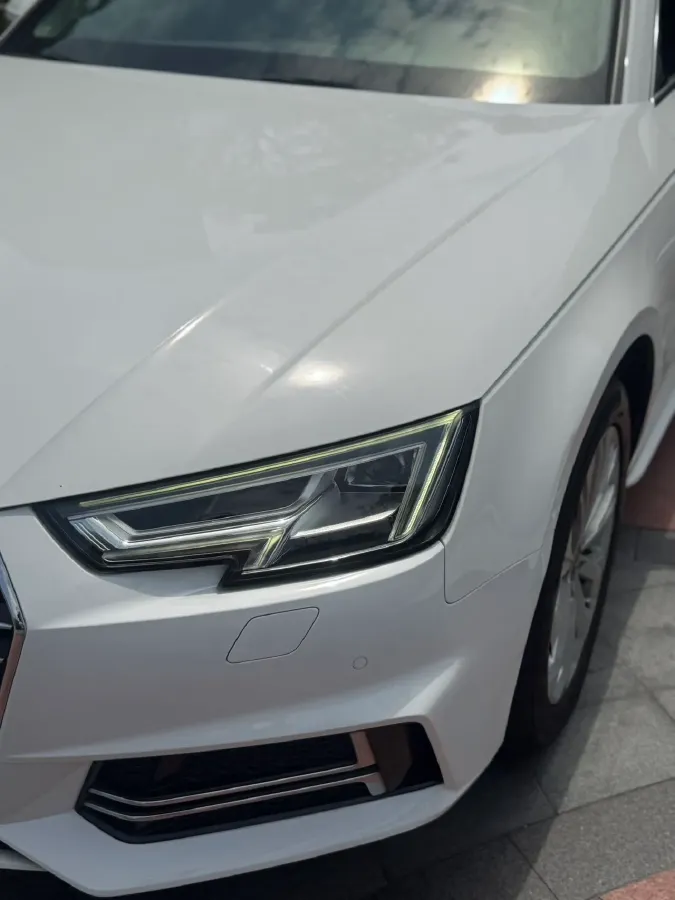 2019 Audi A4L 2.0T 190HP L4 7DCT,autocango,china used car exporter,china ev exporter,chinese used car exporter,chinese used ev exporter