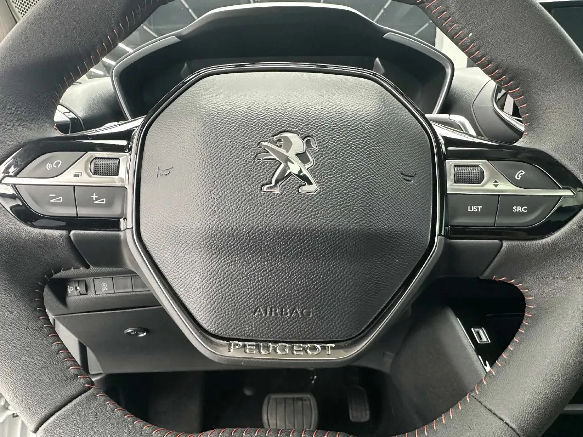 2022 Peugeot 2008 1.2T 136HP L3 6DCT,autocango,china used car exporter,china ev exporter,chinese used car exporter,chinese used ev exporter