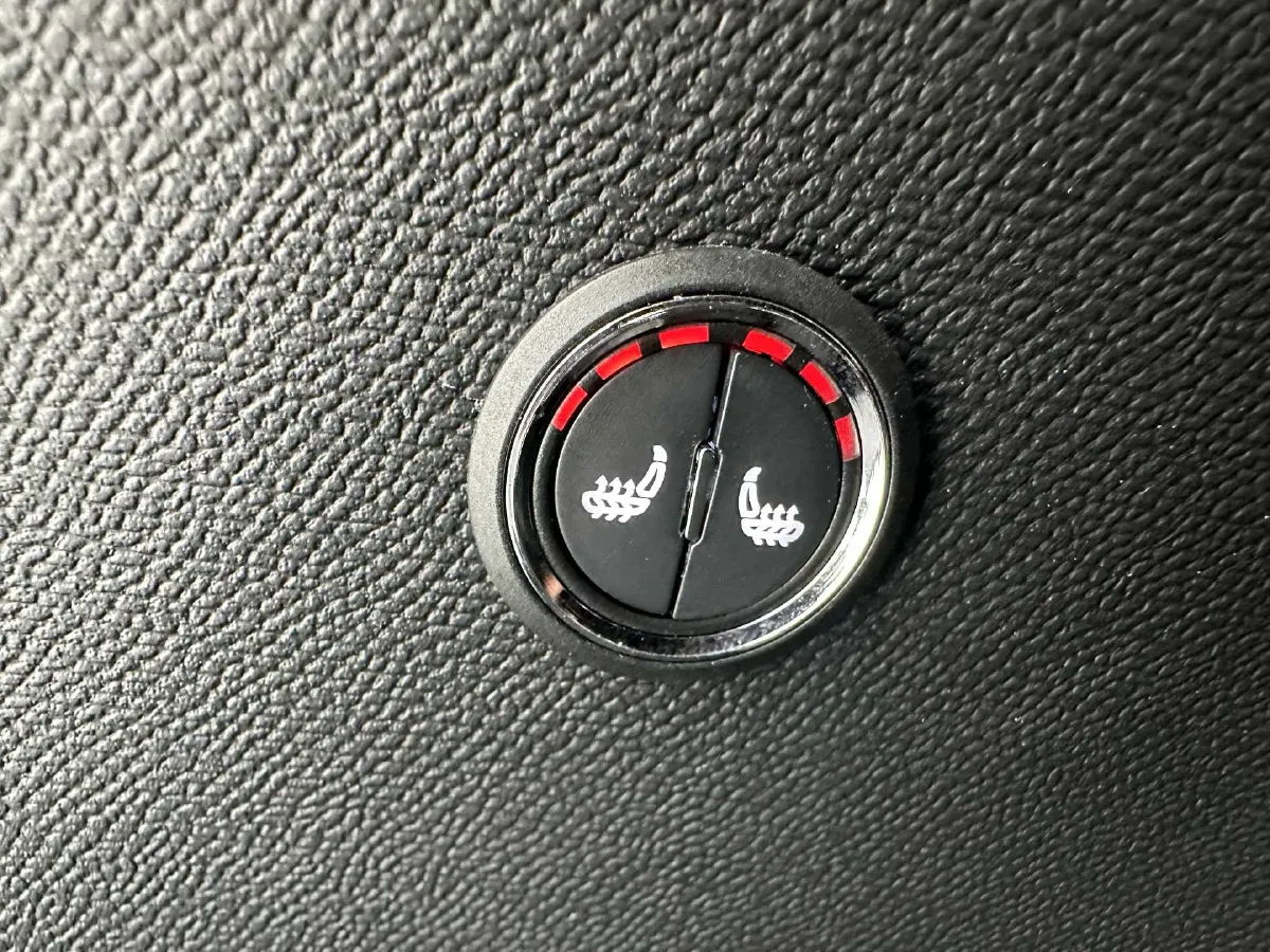 2022 Peugeot 2008 1.2T 136HP L3 6DCT,autocango,china used car exporter,china ev exporter,chinese used car exporter,chinese used ev exporter