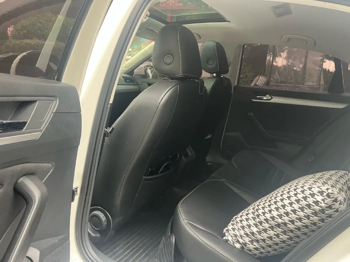 2019 Volkswagen Lamando 1.4T 131HP L4 7DCT,autocango,china used car exporter,china ev exporter,chinese used car exporter,chinese used ev exporter