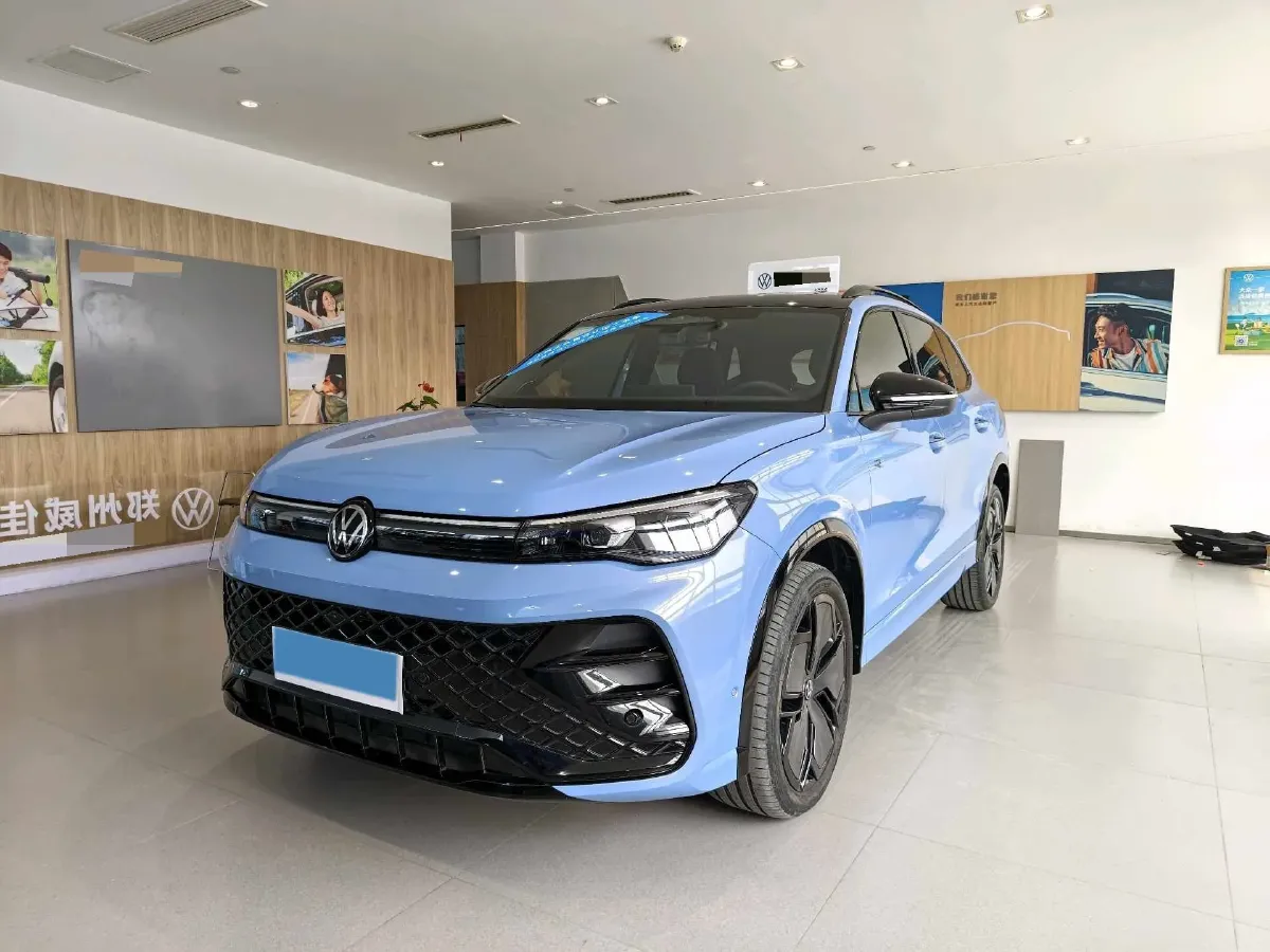 2024 Volkswagen Tiguan L 2.0T 220HP L4 7DCT,autocango,china used car exporter,china ev exporter,chinese used car exporter,chinese used ev exporter