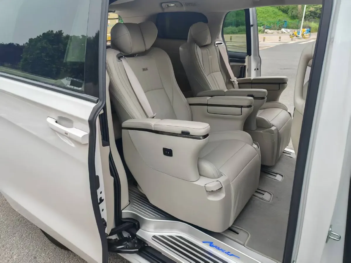 2022 Buick GL8 2.0T 237HP L4 9AT,autocango,china used car exporter,china ev exporter,chinese used car exporter,chinese used ev exporter