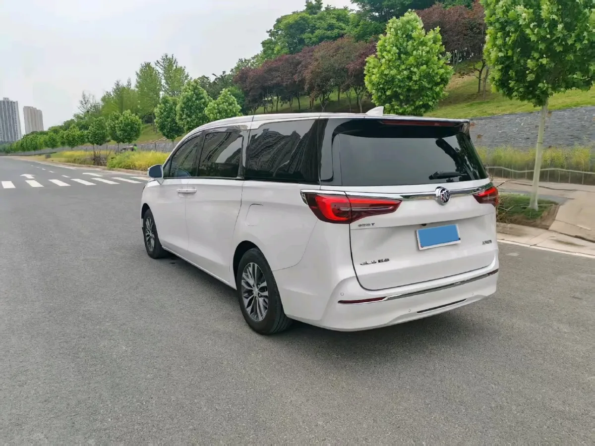 2022 Buick GL8 2.0T 237HP L4 9AT,autocango,china used car exporter,china ev exporter,chinese used car exporter,chinese used ev exporter