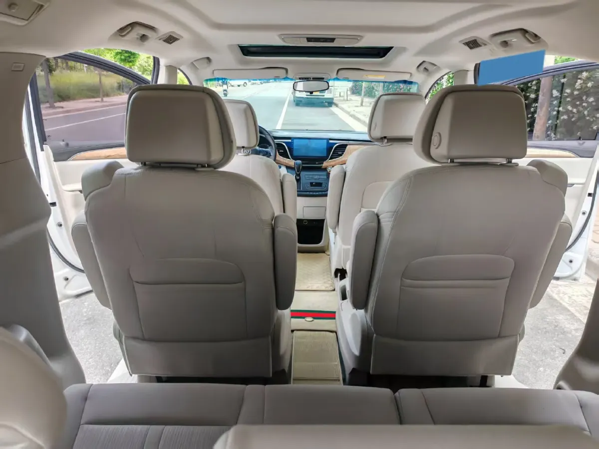 2022 Buick GL8 2.0T 237HP L4 9AT,autocango,china used car exporter,china ev exporter,chinese used car exporter,chinese used ev exporter