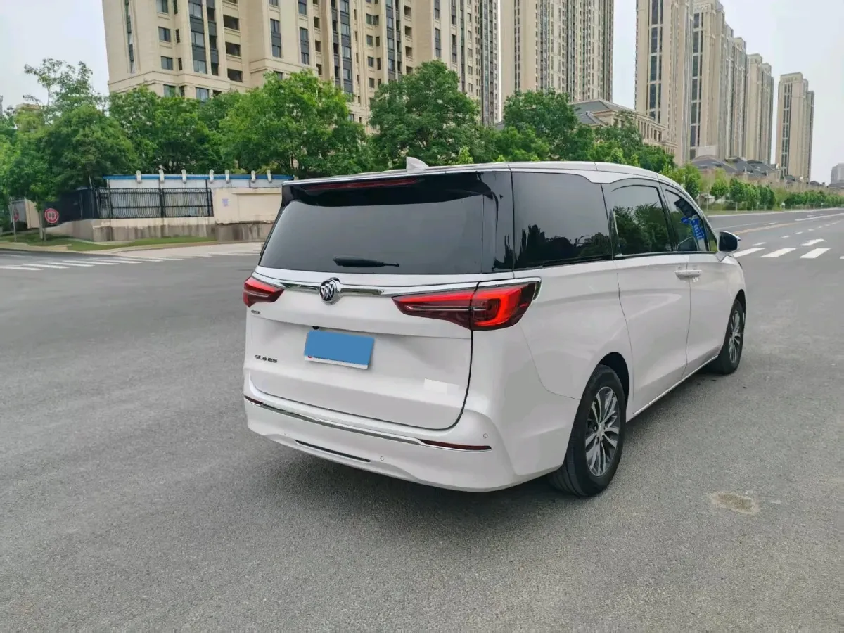 2022 Buick GL8 2.0T 237HP L4 9AT,autocango,china used car exporter,china ev exporter,chinese used car exporter,chinese used ev exporter