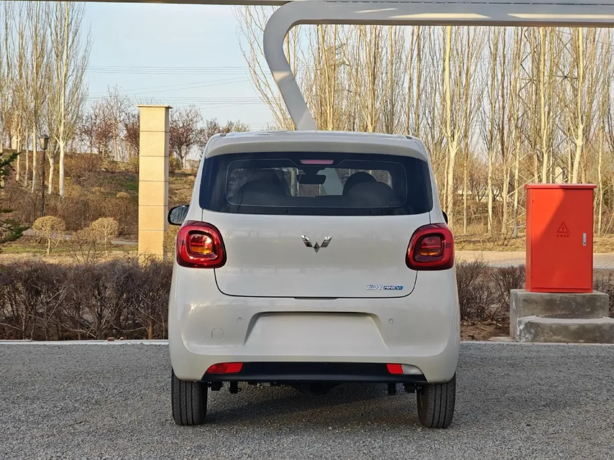 2025 WuLing HongGuang MINI EV BEV 16.2KWH,autocango,china used car exporter,china ev exporter,chinese used car exporter,chinese used ev exporter