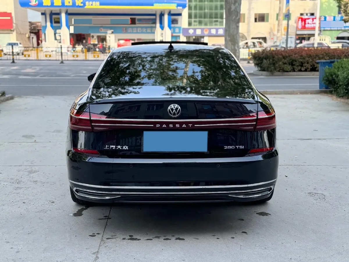 2023 Volkswagen Passat 2.0T 220HP L4 7DCT,autocango,china used car exporter,china ev exporter,chinese used car exporter,chinese used ev exporter