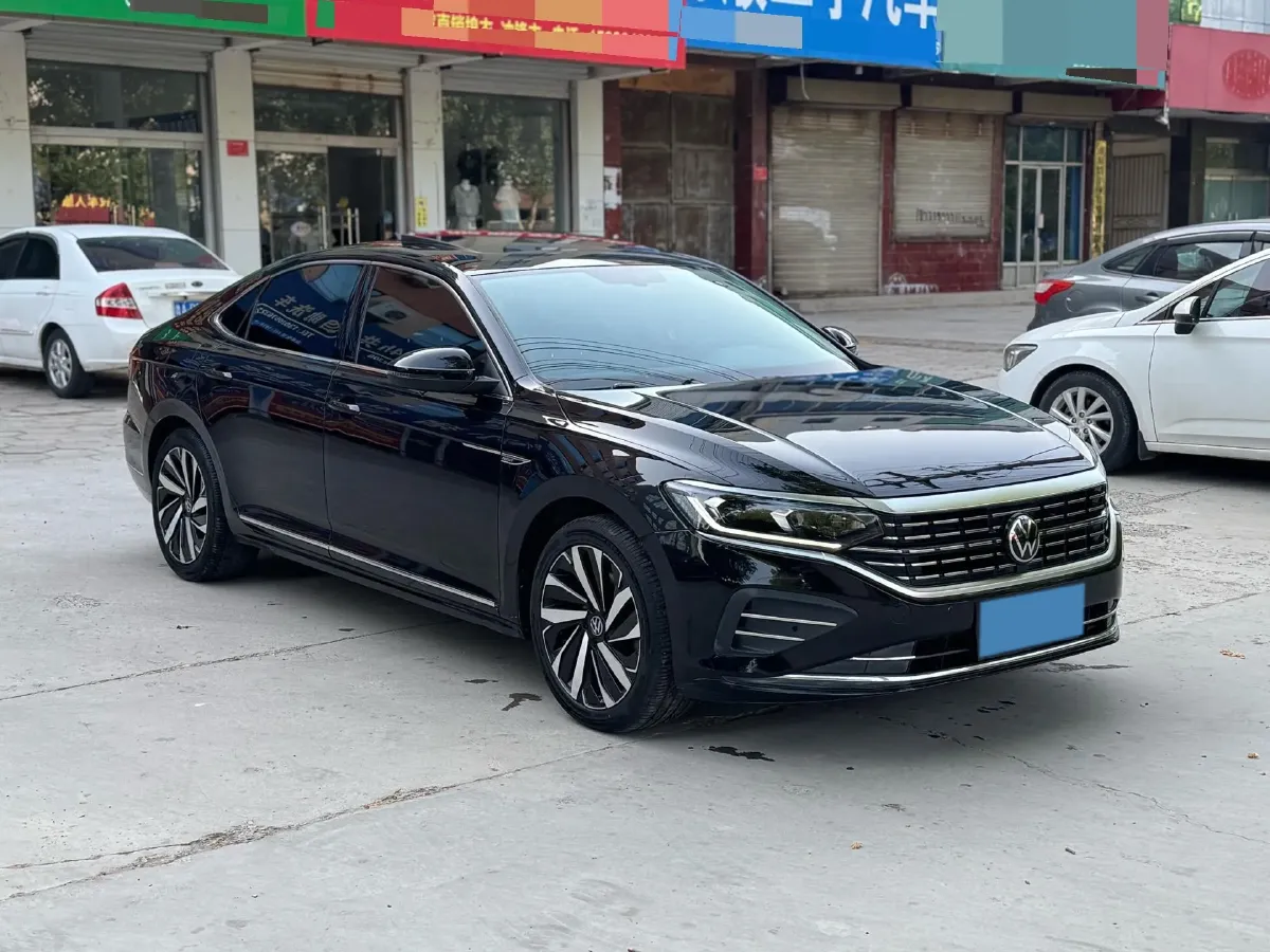 2023 Volkswagen Passat 2.0T 220HP L4 7DCT,autocango,china used car exporter,china ev exporter,chinese used car exporter,chinese used ev exporter