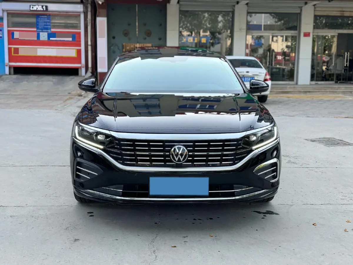 2023 Volkswagen Passat 2.0T 220HP L4 7DCT,autocango,china used car exporter,china ev exporter,chinese used car exporter,chinese used ev exporter
