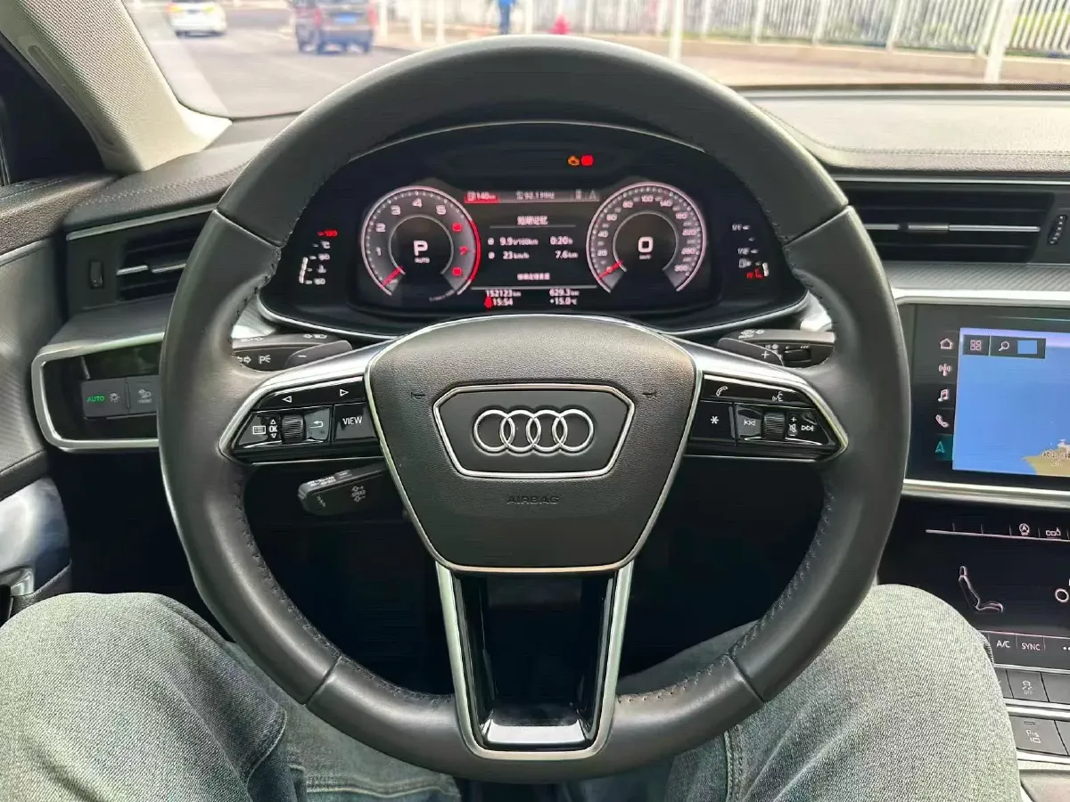2020 Audi A6L 2.0T 190HP L4 7DCT,autocango,china used car exporter,china ev exporter,chinese used car exporter,chinese used ev exporter