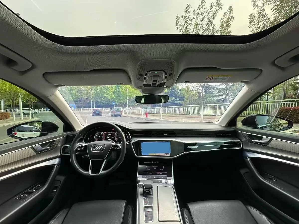 2020 Audi A6L 2.0T 190HP L4 7DCT,autocango,china used car exporter,china ev exporter,chinese used car exporter,chinese used ev exporter