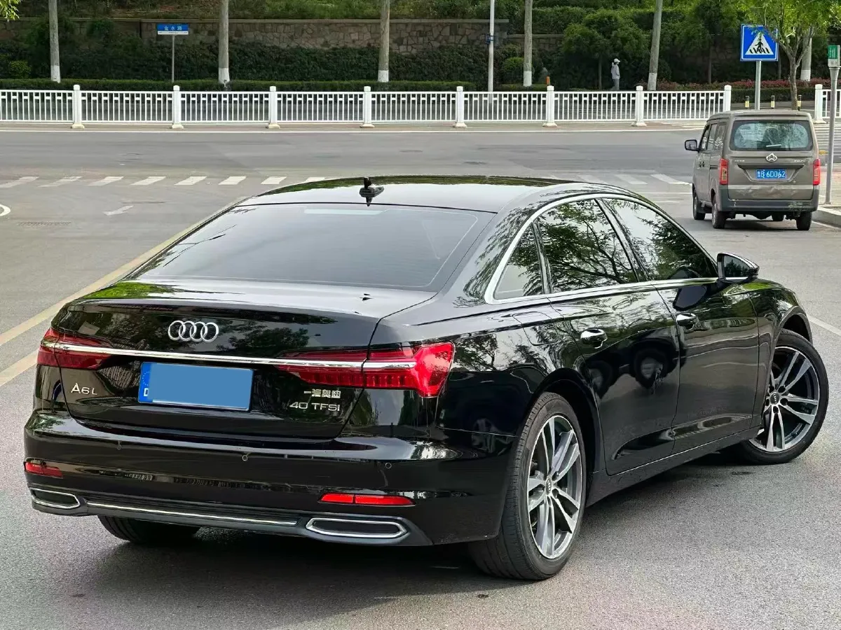 2020 Audi A6L 2.0T 190HP L4 7DCT,autocango,china used car exporter,china ev exporter,chinese used car exporter,chinese used ev exporter
