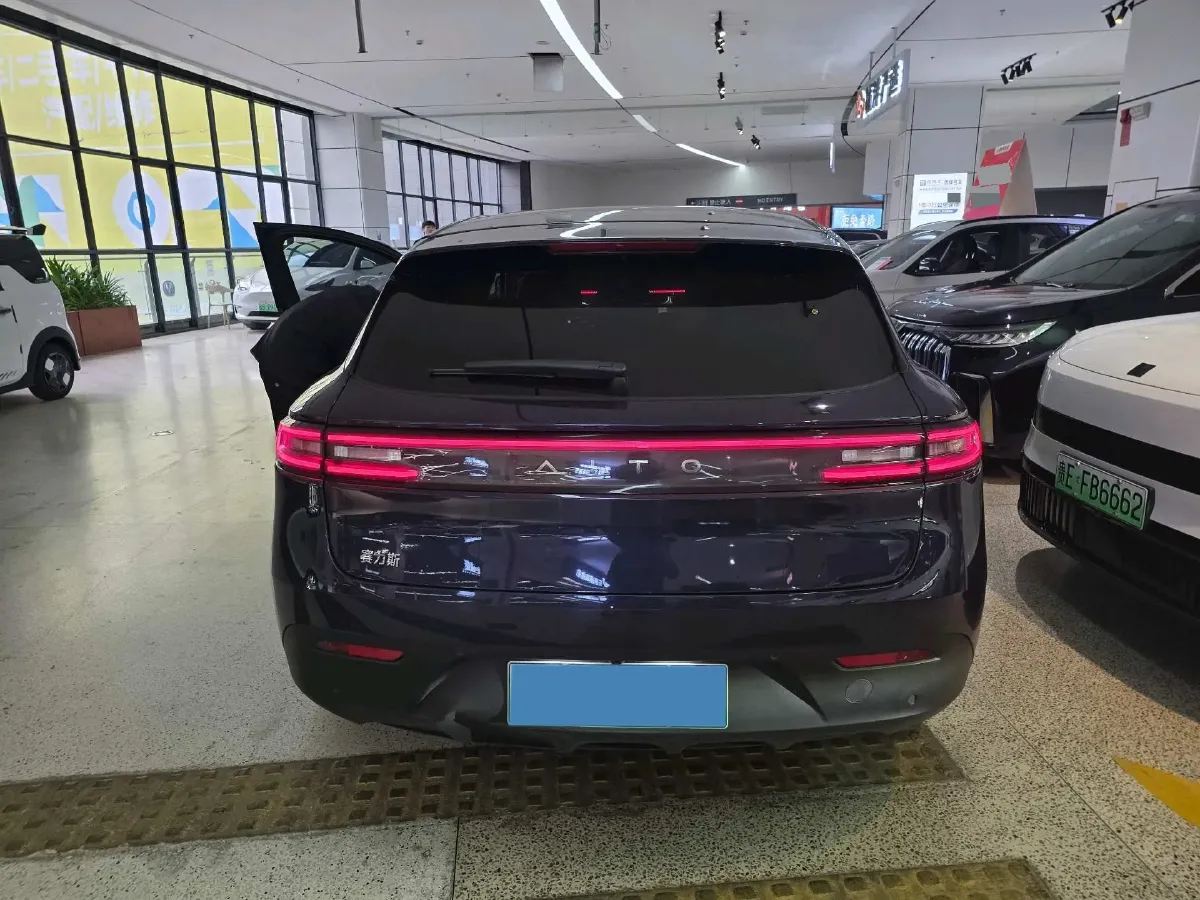 2022 AITO AITO M5 Range Extended 125HP REEV 40KWH,autocango,china used car exporter,china ev exporter,chinese used car exporter,chinese used ev exporter
