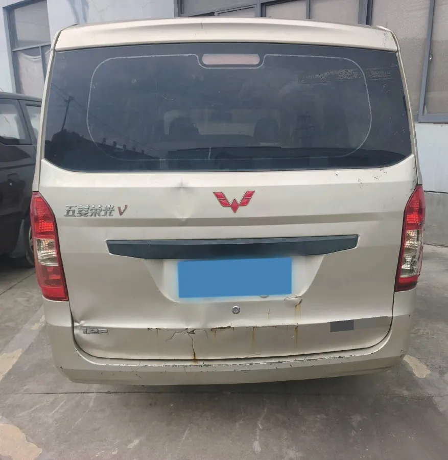 2019 WuLing RongGuang V 1.5L 99HP L4 6MT,autocango,china used car exporter,china ev exporter,chinese used car exporter,chinese used ev exporter