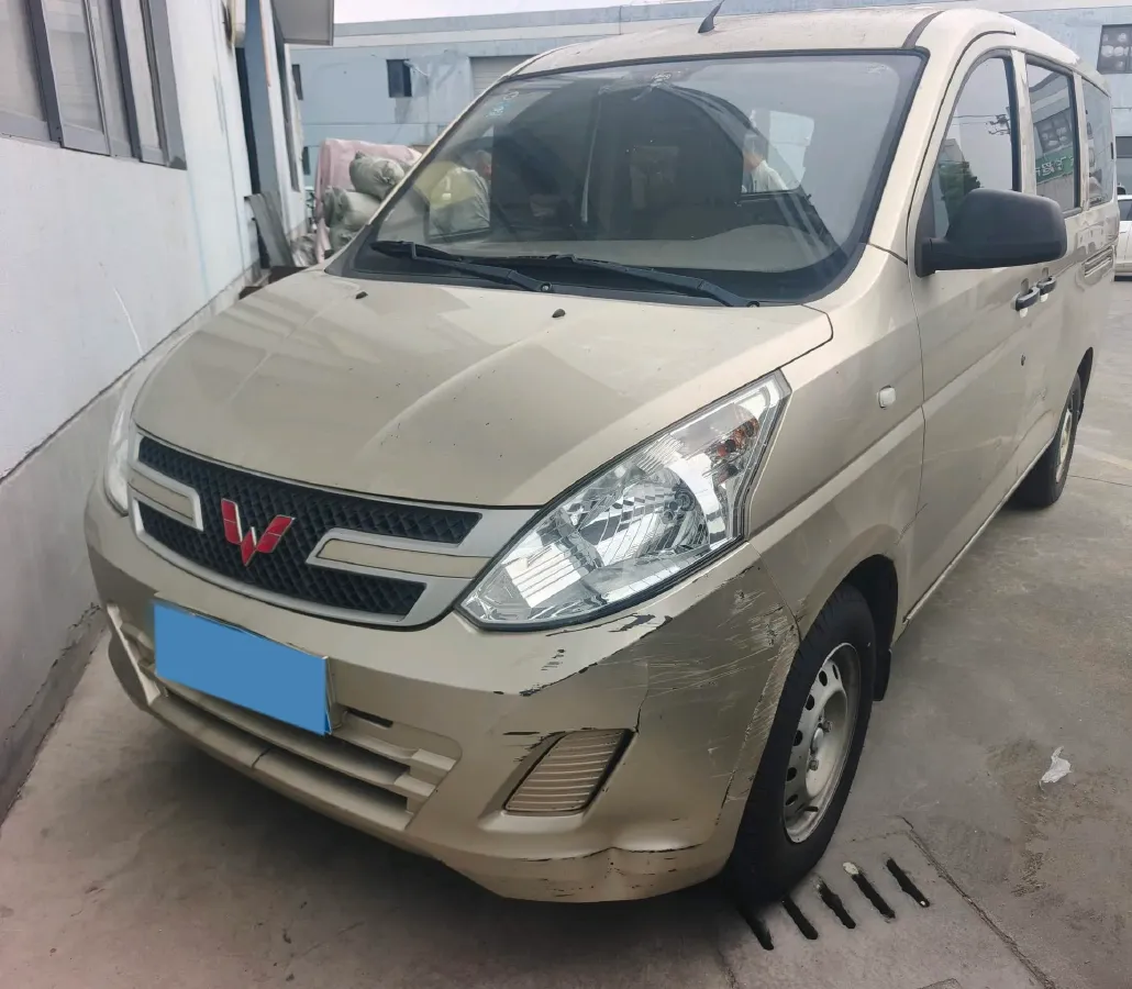2019 WuLing RongGuang V 1.5L 99HP L4 6MT,autocango,china used car exporter,china ev exporter,chinese used car exporter,chinese used ev exporter