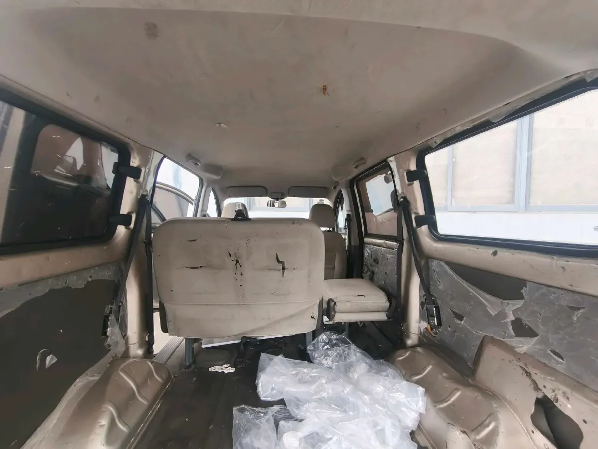 2019 WuLing RongGuang V 1.5L 99HP L4 6MT,autocango,china used car exporter,china ev exporter,chinese used car exporter,chinese used ev exporter