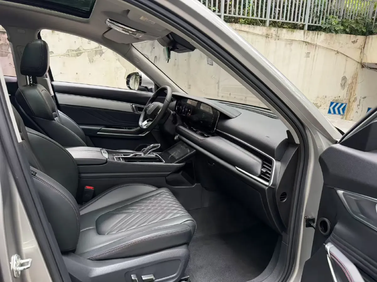 2020 Bestune T99 2.0T 224HP L4 6AT,autocango,china used car exporter,china ev exporter,chinese used car exporter,chinese used ev exporter