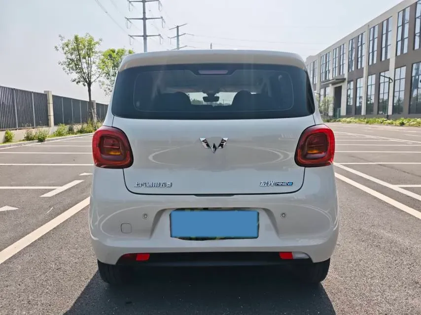 2025 WuLing HongGuang MINI EV BEV 16.2KWH,autocango,china used car exporter,china ev exporter,chinese used car exporter,chinese used ev exporter