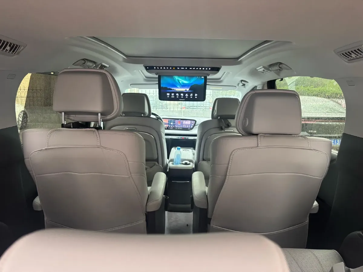 2025 Buick GL8 2.0T 237HP L4 9AT,autocango,china used car exporter,china ev exporter,chinese used car exporter,chinese used ev exporter