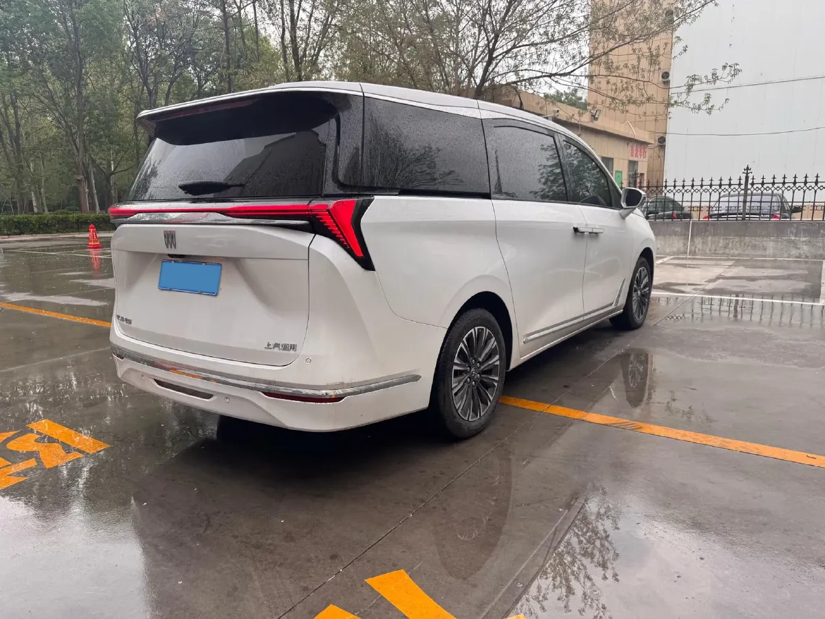 2025 Buick GL8 2.0T 237HP L4 9AT,autocango,china used car exporter,china ev exporter,chinese used car exporter,chinese used ev exporter