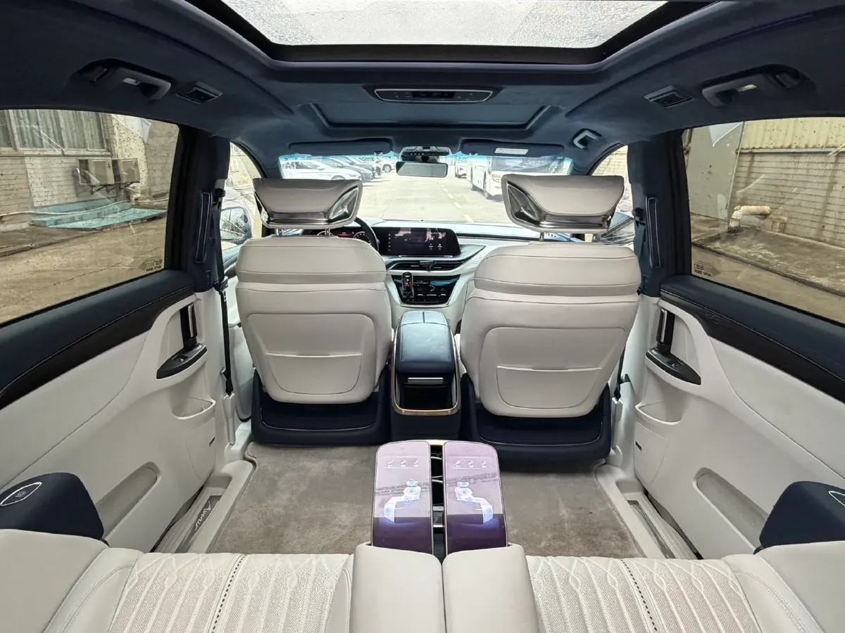 2020 Buick GL8 2.0T 237HP L4 9AT,autocango,china used car exporter,china ev exporter,chinese used car exporter,chinese used ev exporter