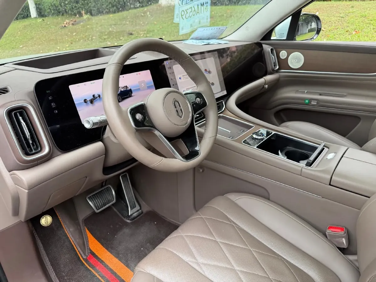 2024 AITO AITO M9 1.5T 152HP L4 REEV 42KWH,autocango,china used car exporter,china ev exporter,chinese used car exporter,chinese used ev exporter